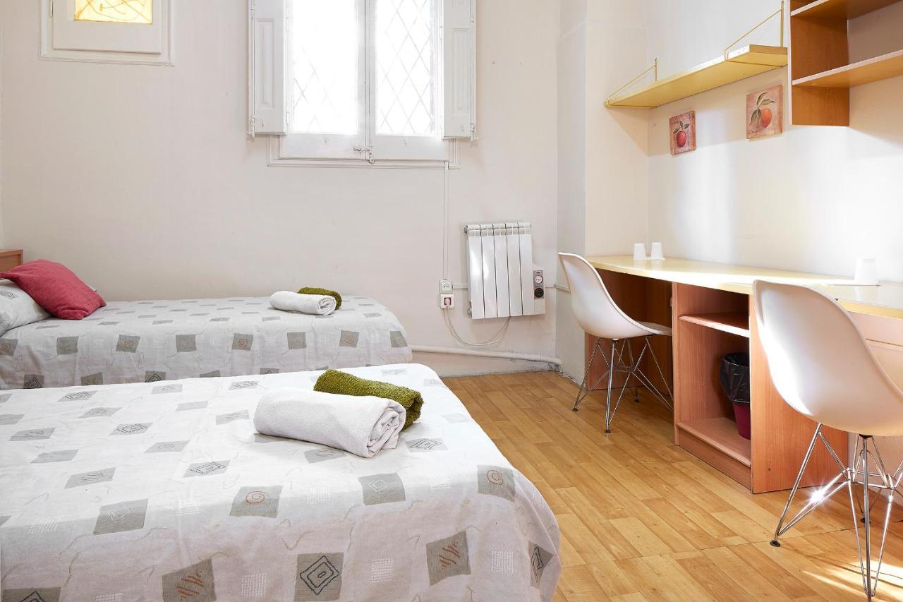 B&B Estudiantes Balmes Barcelona Exteriör bild