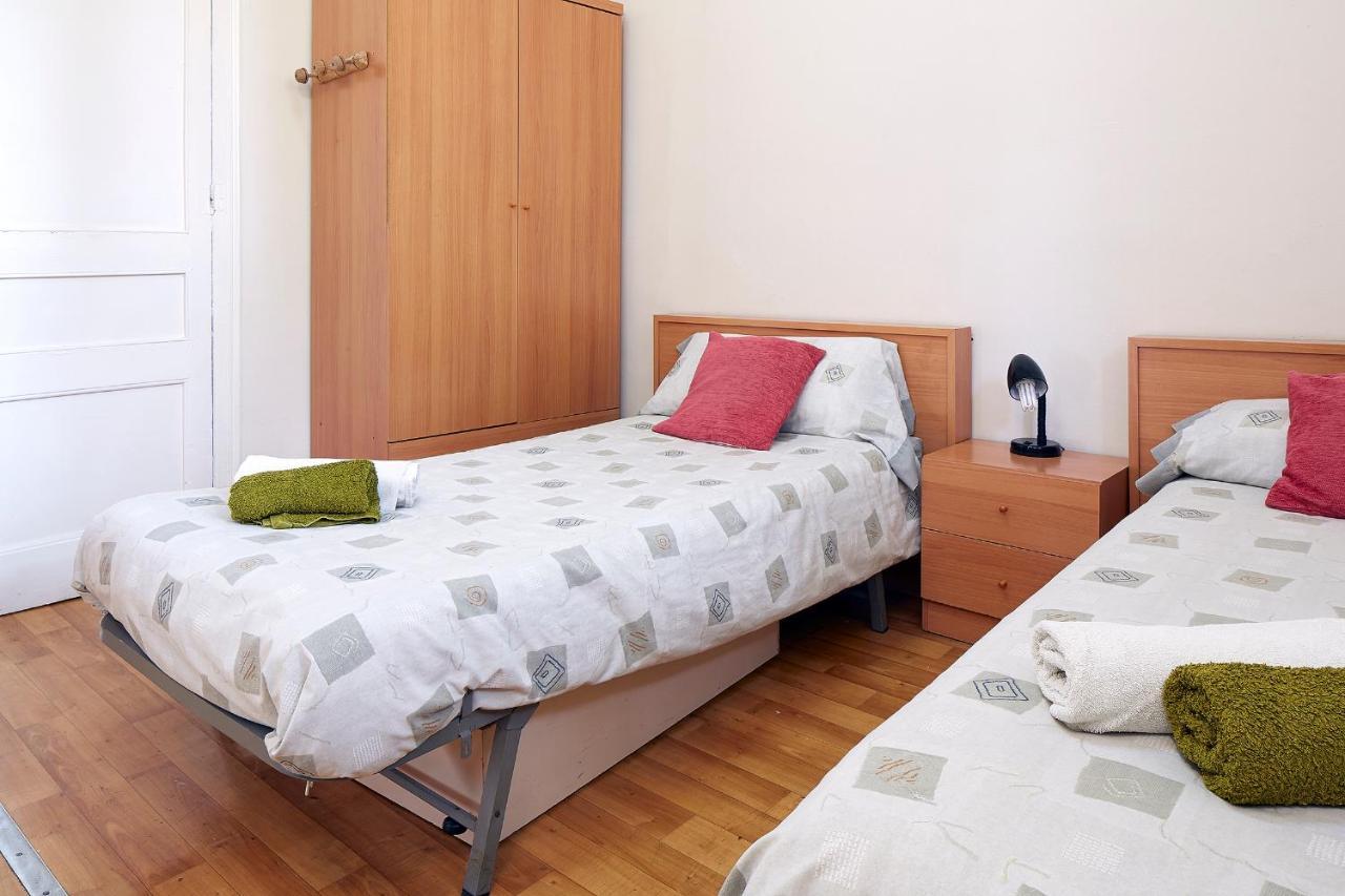 B&B Estudiantes Balmes Barcelona Exteriör bild