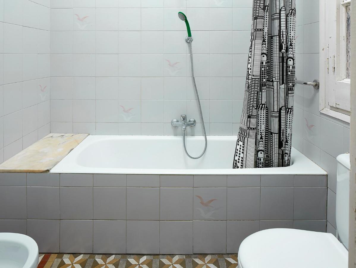 B&B Estudiantes Balmes Barcelona Exteriör bild